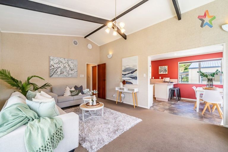 Photo of property in 25 Larchmont Grove, Totara Park, Upper Hutt, 5018