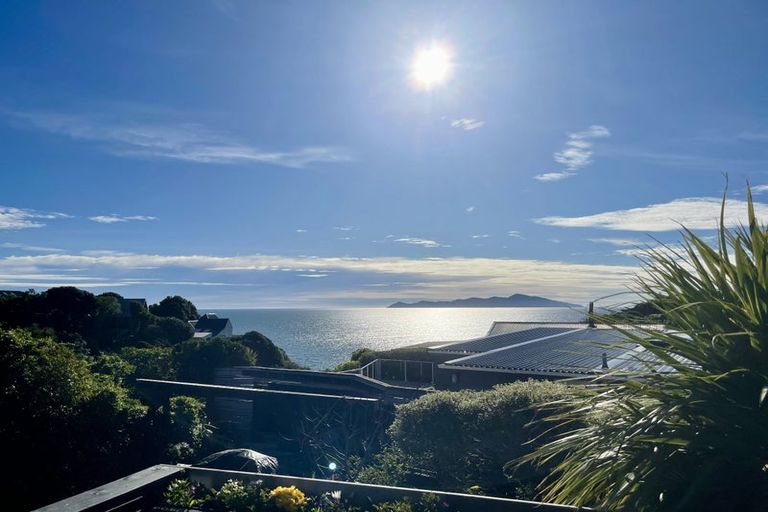 Photo of property in 4 Pa Road, Pukerua Bay, 5026