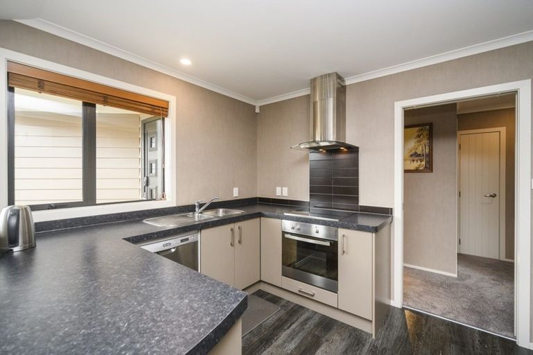 Photo of property in 5 Angelina Way, Kelvin Grove, Palmerston North, 4414