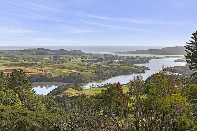 Photo of property in 121 Maungatawhiri Road, Raglan, 3295