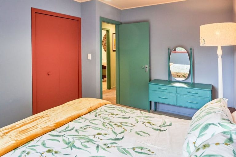 Photo of property in 8d Tawa Street, Eastbourne, Lower Hutt, 5013