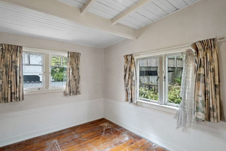 Photo of property in 319 Beach Road, Campbells Bay, Auckland, 0630