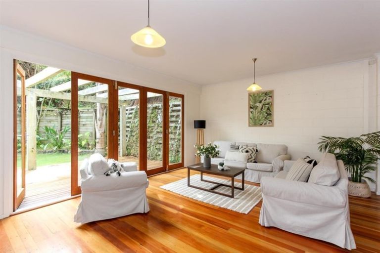 Photo of property in 44a Victoria Road, New Plymouth, 4310