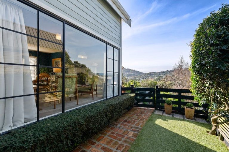 Photo of property in 8a Cassis Place, Crofton Downs, Wellington, 6035