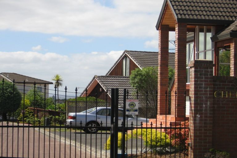 Photo of property in 7/2-22a Balmain Road, Chatswood, Auckland, 0626