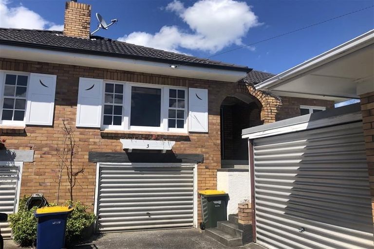 Photo of property in 3/289 Lake Road, Hauraki, Auckland, 0622