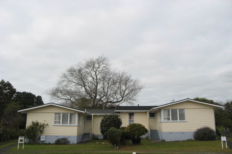 Photo of property in 7-8 Kirton Place, Westown, New Plymouth, 4310