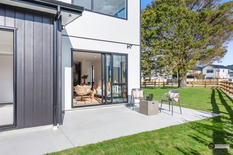 Photo of property in 16 Orongomai Street, Wallaceville, Upper Hutt, 5018