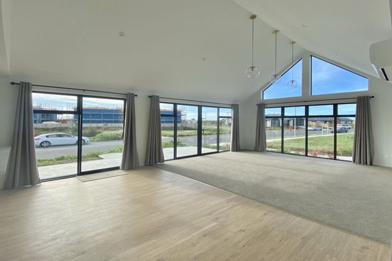 Photo of property in 27 Kahotea Place, Papamoa Beach, Papamoa, 3118