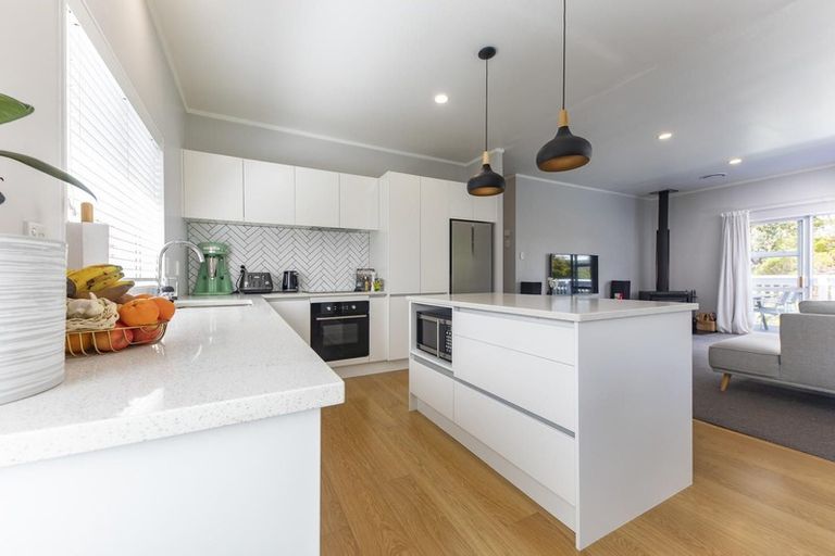 Photo of property in 2/59 Jaemont Avenue, Te Atatu South, Auckland, 0610