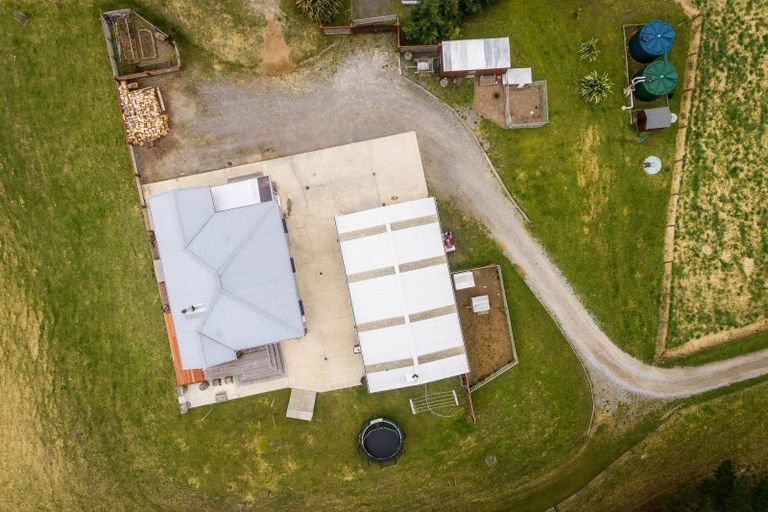 Photo of property in 972 Kahuranaki Road, Kahuranaki, Havelock North, 4295