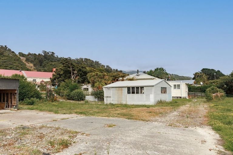 Photo of property in 27 Dole Street, Ngakawau, 7824