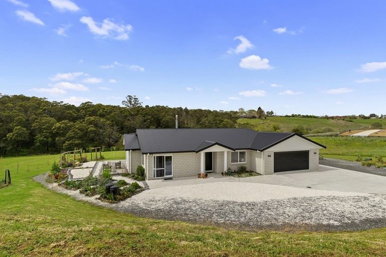 Photo of property in 10 Cellar Close, Te Kauwhata, 3782