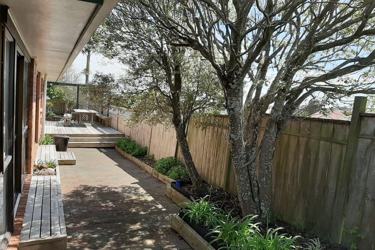 Photo of property in 90b Simmental Crescent, Somerville, Auckland, 2014