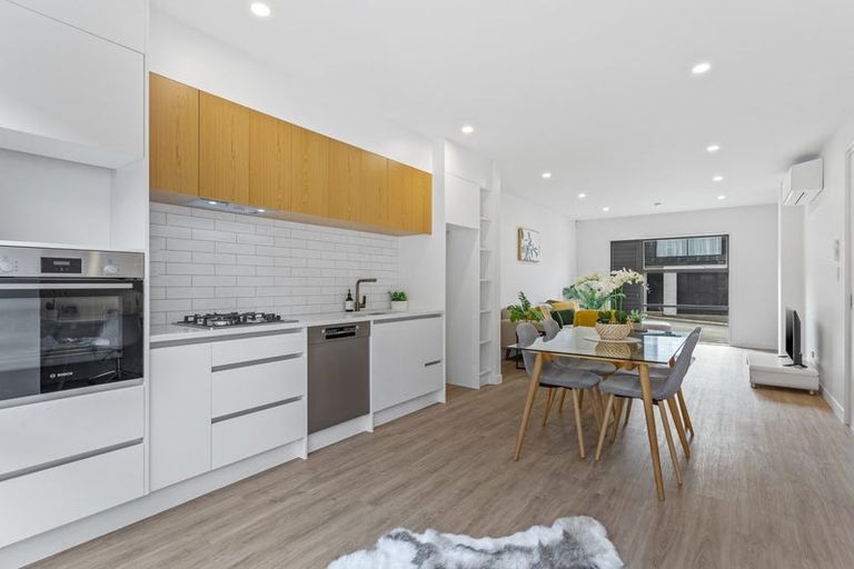 Photo of property in 6 Milenio Crescent, Windsor Park, 0632