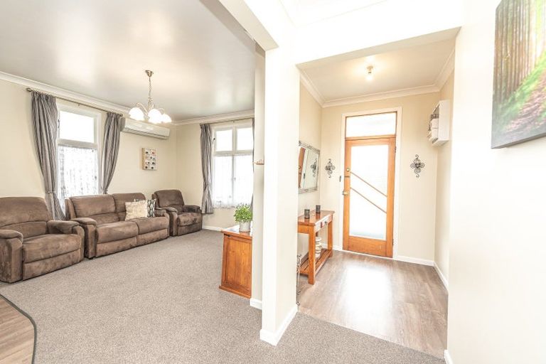 Photo of property in 17 Spier Street, Aramoho, Whanganui, 4500