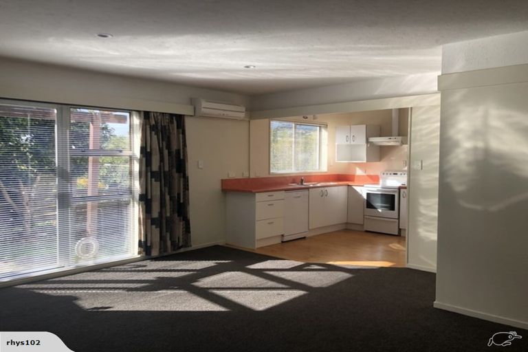 Photo of property in 3/24 Caesars Place, Churton Park, Wellington, 6037