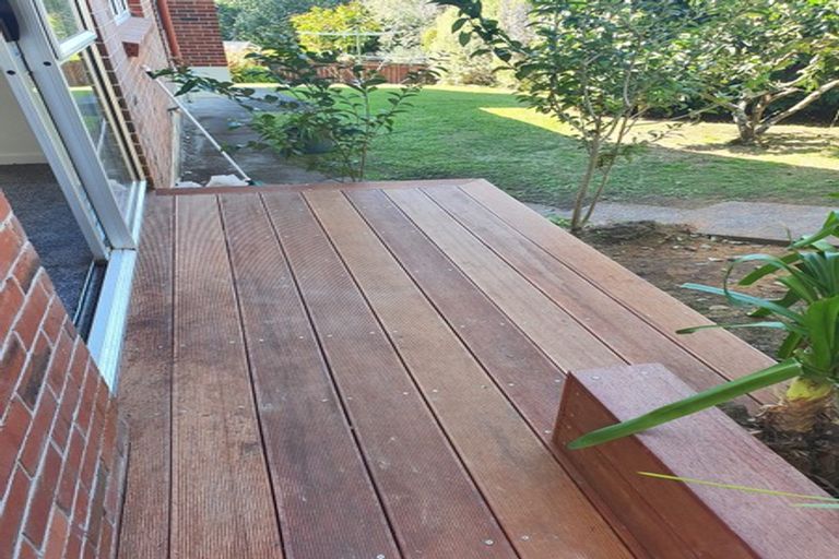 Photo of property in 2/15 Kayeleen Place, Cockle Bay, Auckland, 2014