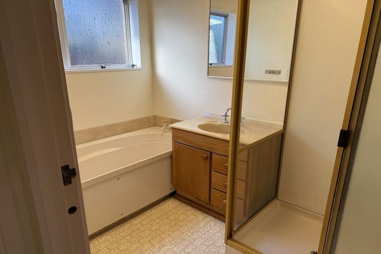 Photo of property in 1/43b Ambleside Drive, Burnside, Christchurch, 8053