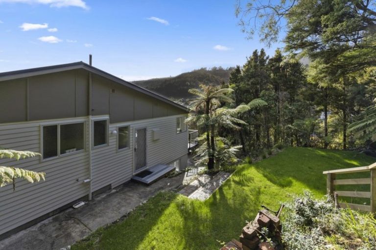 Photo of property in 15 Ngahere Street, Stokes Valley, Lower Hutt, 5019