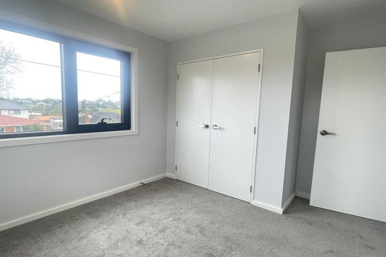 Photo of property in 1/15 Toru Street, Te Atatu Peninsula, Auckland, 0610
