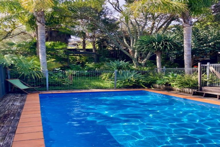 Photo of property in 1/37 Wolsley Avenue, Milford, Auckland, 0620