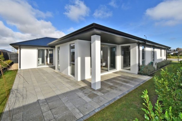 Photo of property in 33 Prestons Park Drive, Marshland, Christchurch, 8083