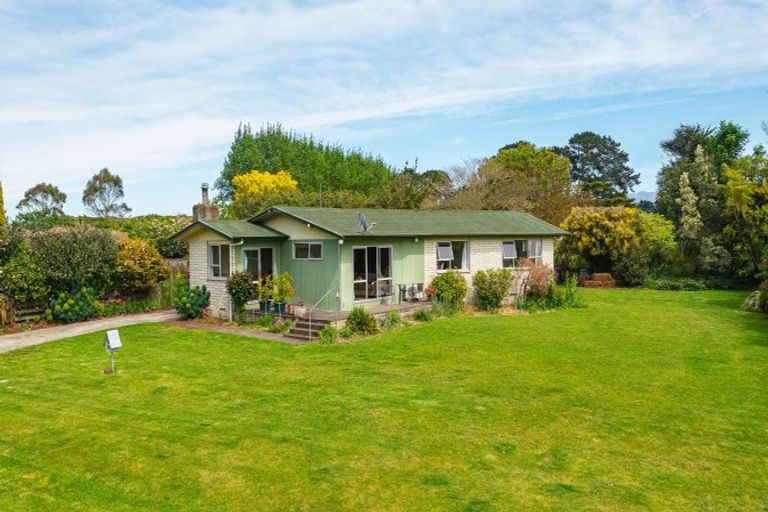 Photo of property in 19 Lake Street, Takapau, 4203