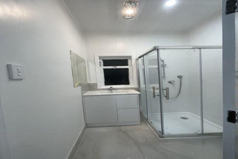 Photo of property in 33 Earlsworth Road, Mangere East, Auckland, 2024