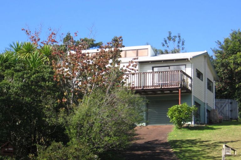 Photo of property in 94 Daffodil Street, Titirangi, Auckland, 0604