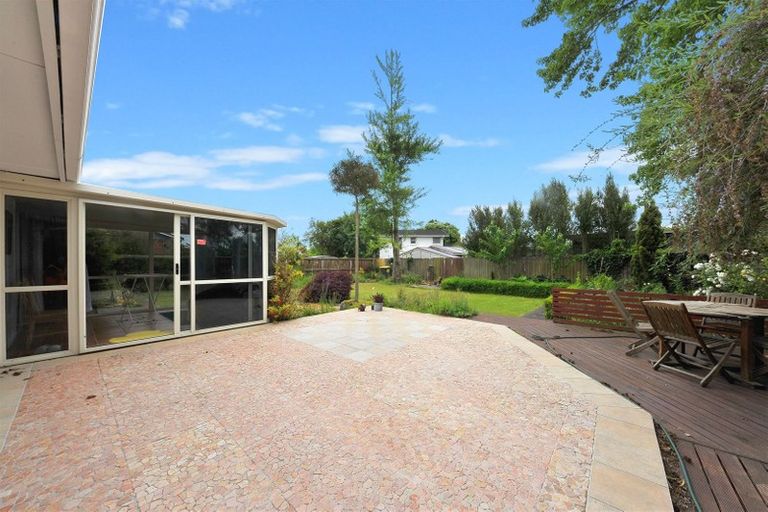 Photo of property in 168 Maidstone Road, Avonhead, Christchurch, 8042