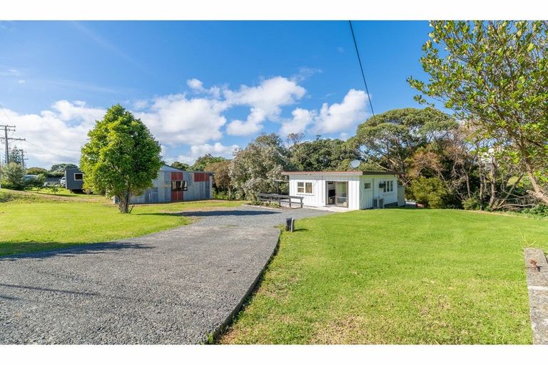 Photo of property in 59 Hauraki Road, Leigh, Warkworth, 0985