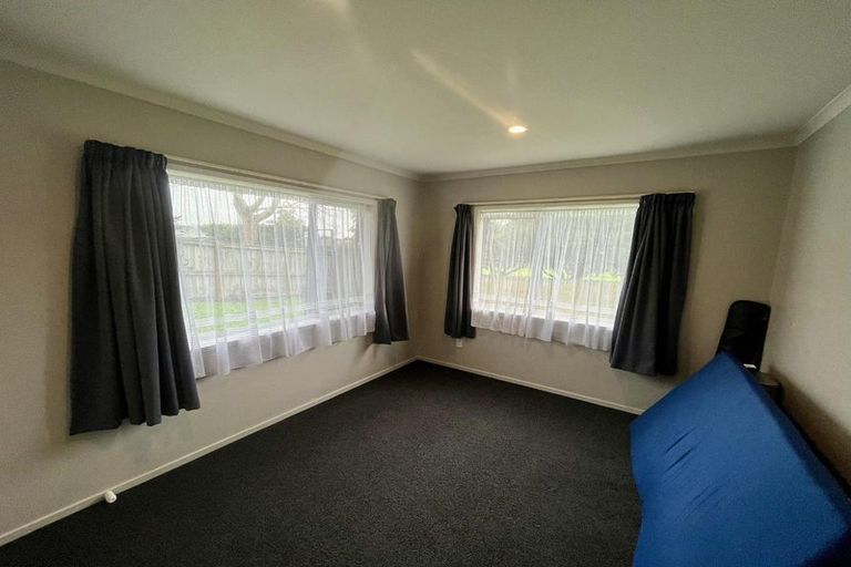 Photo of property in 13 Glenross Drive, Wattle Downs, Auckland, 2103