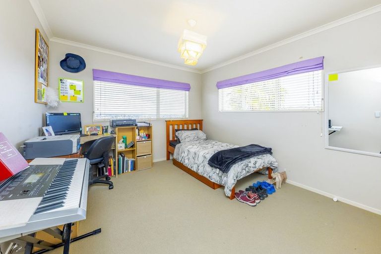 Photo of property in 19 Cairnsvale Rise, Manurewa, Auckland, 2105