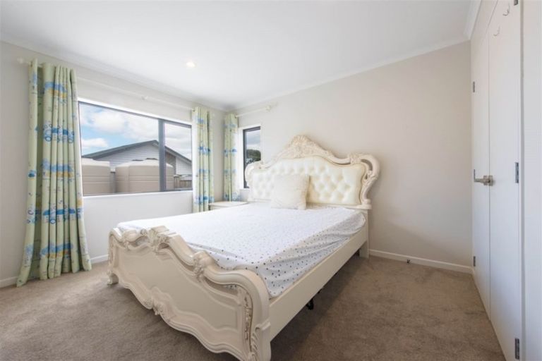 Photo of property in 116 San Valentino Drive, Henderson, Auckland, 0612