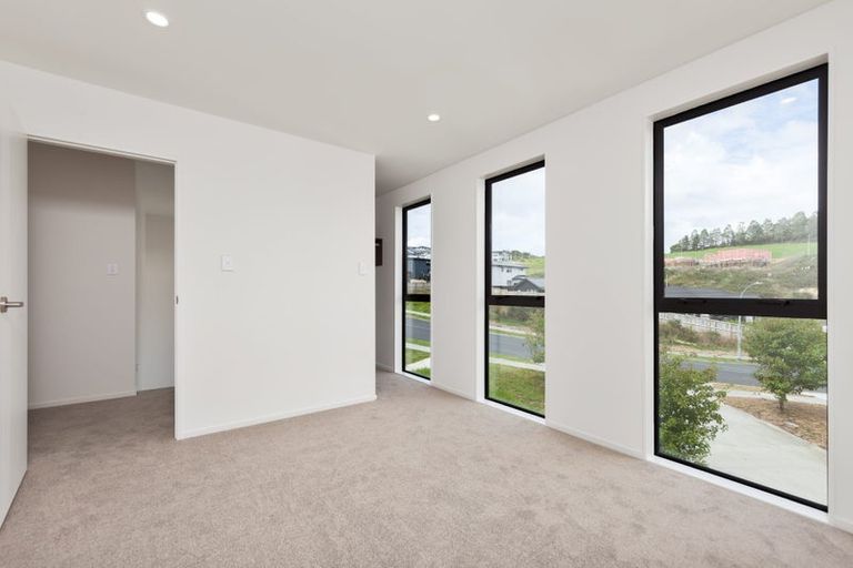 Photo of property in 11b Endurance Rise, Orewa, 0931