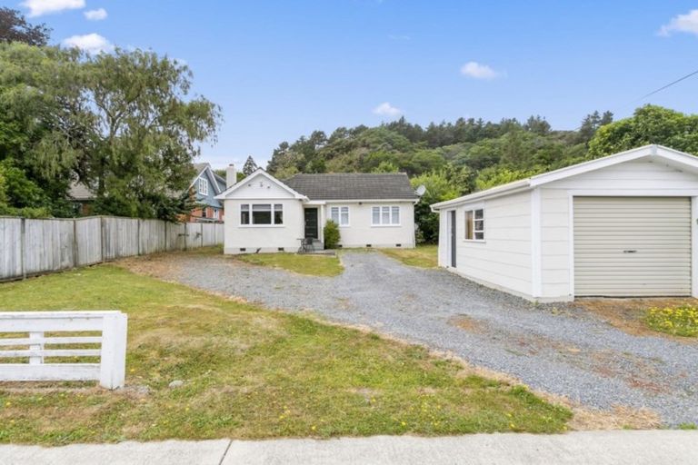 Photo of property in 19 Peel Place, Wainuiomata, Lower Hutt, 5014