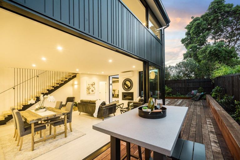 Photo of property in 6a Kohanga Road, Mangere Bridge, Auckland, 2022