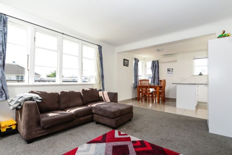 Photo of property in 75 Massey Street, Frankton, Hamilton, 3204