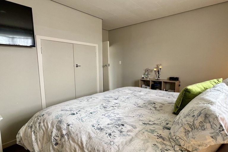 Photo of property in 65 Orawia Road, Tuatapere, 9620