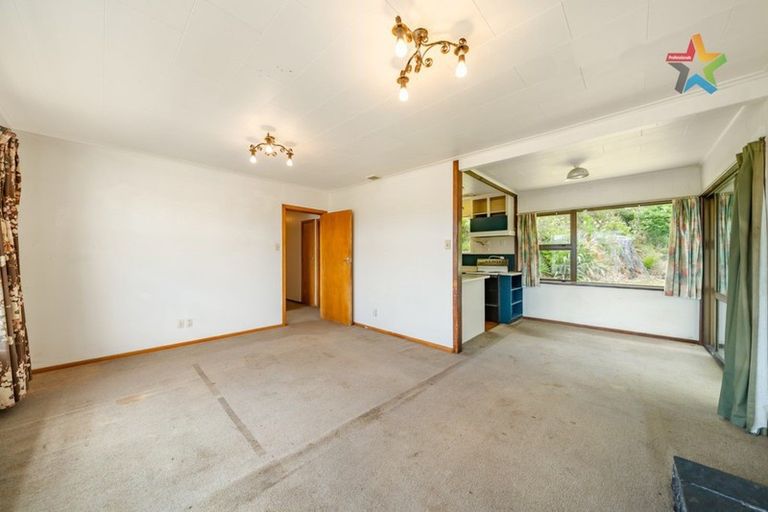 Photo of property in 51 Lowry Crescent, Stokes Valley, Lower Hutt, 5019