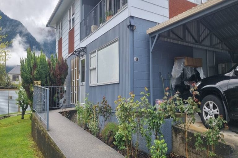 Photo of property in 32 Sydney Street, Queenstown, 9300