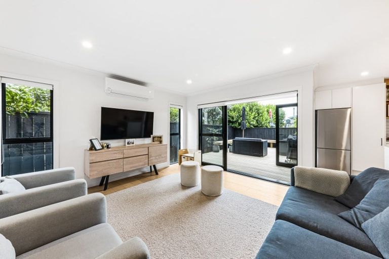 Photo of property in 125d Point Chevalier Road, Point Chevalier, Auckland, 1022