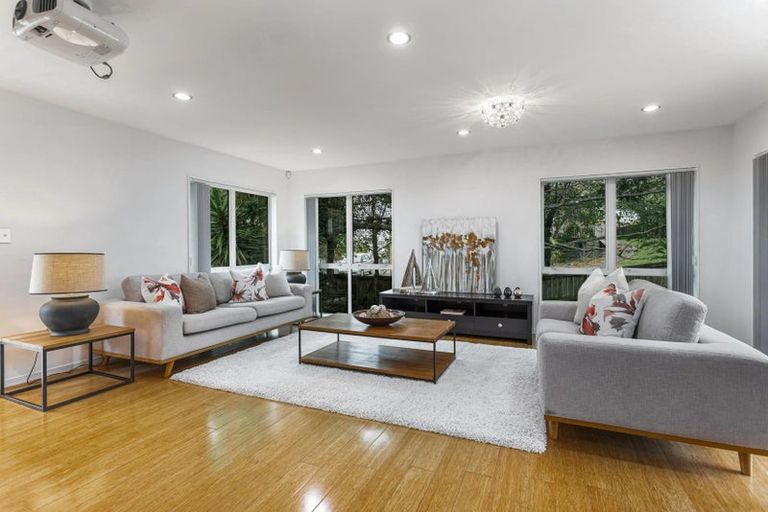 Photo of property in 676a East Coast Road, Pinehill, Auckland, 0630