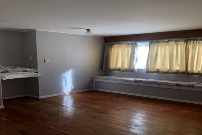 Photo of property in 11 Wairere Road, Torbay, Auckland, 0630