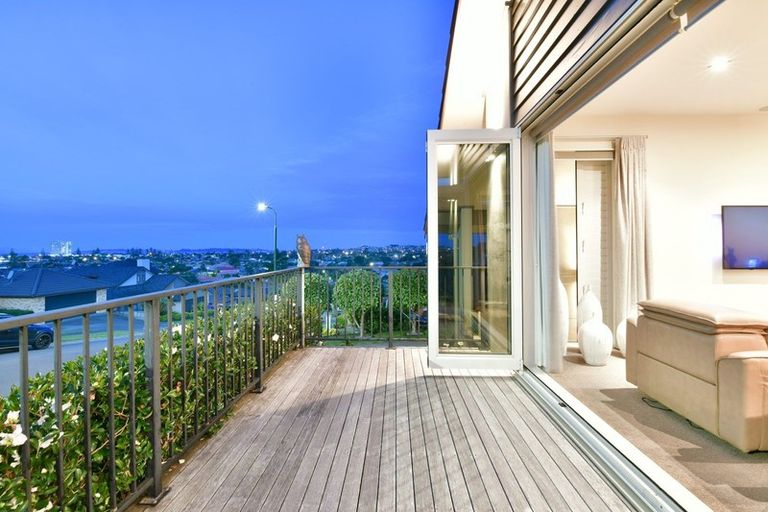 Photo of property in 65 Chesterfield Way, Orewa, 0931