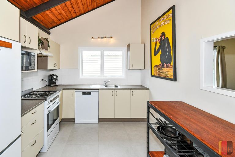 Photo of property in 2/15 Winiata Terrace, Papakura, 2110