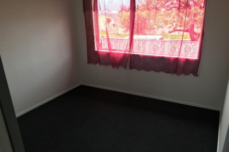 Photo of property in 75 Solar Road, Glen Eden, Auckland, 0602