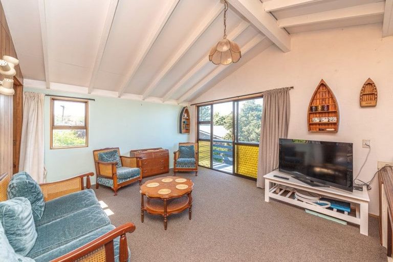 Photo of property in 25-27 Mowhanau Drive, Kai Iwi, Whanganui, 4574