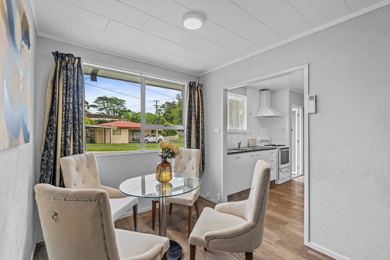 Photo of property in 1/18 Matipo Road, Te Atatu Peninsula, Auckland, 0610